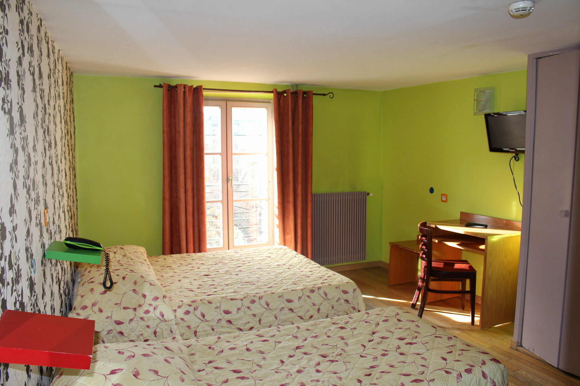 Hotel Absolute République Paris