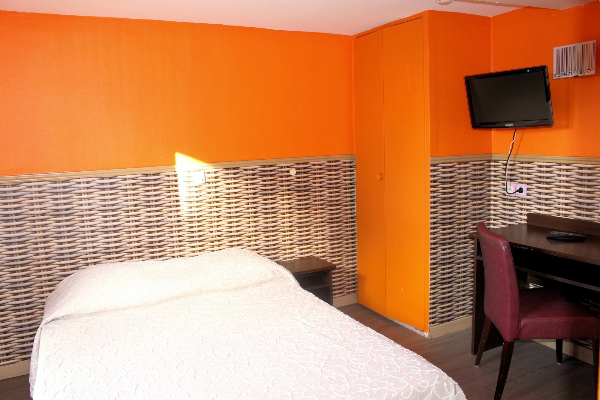 Absolute République Hotel Paris