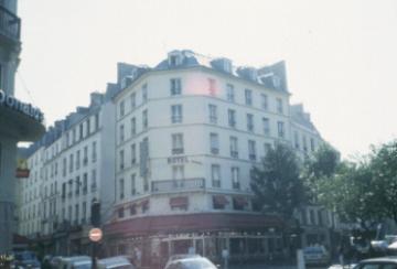 Hotel Absolute République Paris